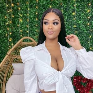 White long sleeve crop top